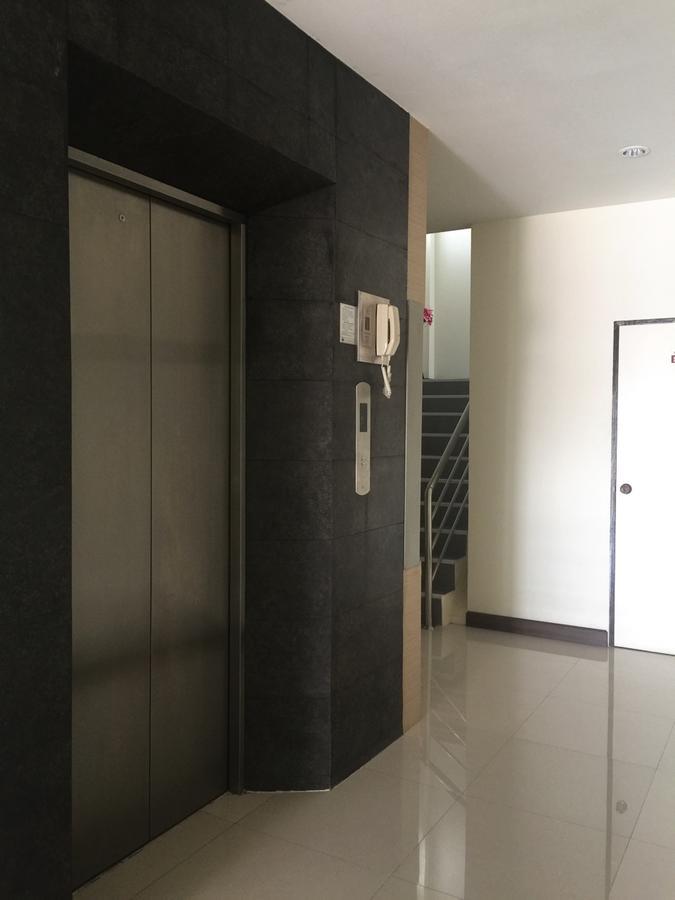 Thani Residence Чонбури Экстерьер фото