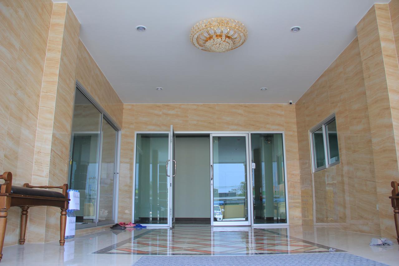 Thani Residence Чонбури Экстерьер фото